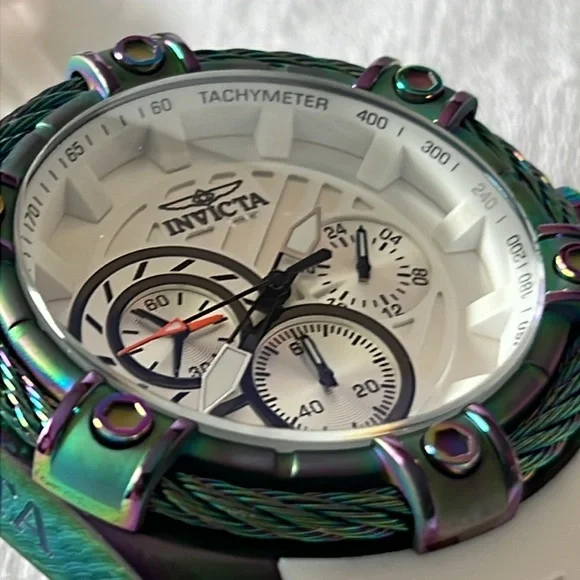 Invicta Bolt Men's Watch 52mm White Iridescent Pre loved needs battery 🪫